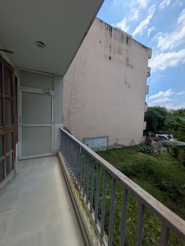 Balcony in 2 BHK Apartment at Ansal Sushant Apartments, Sushant Lok I – for Rent