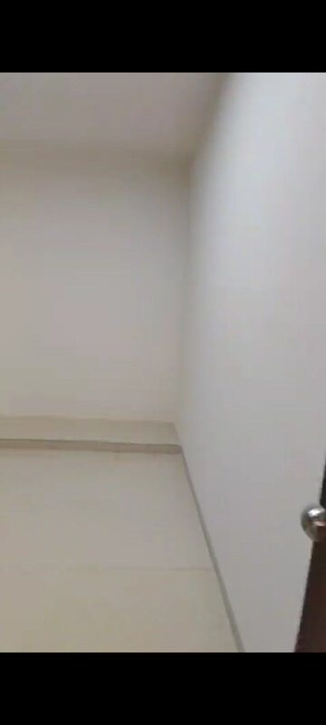 Room in 2 BHK Apartment at Acme Ozone, Manpada – for Rent