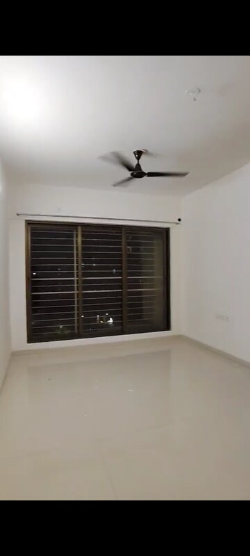 Room in 2 BHK Apartment at Acme Ozone, Manpada – for Rent