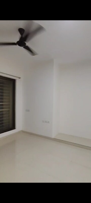 Room in 2 BHK Apartment at Acme Ozone, Manpada – for Rent