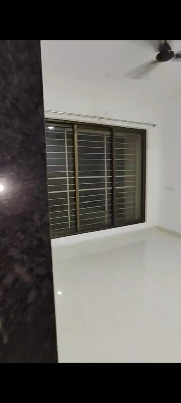 Room in 2 BHK Apartment at Acme Ozone, Manpada – for Rent