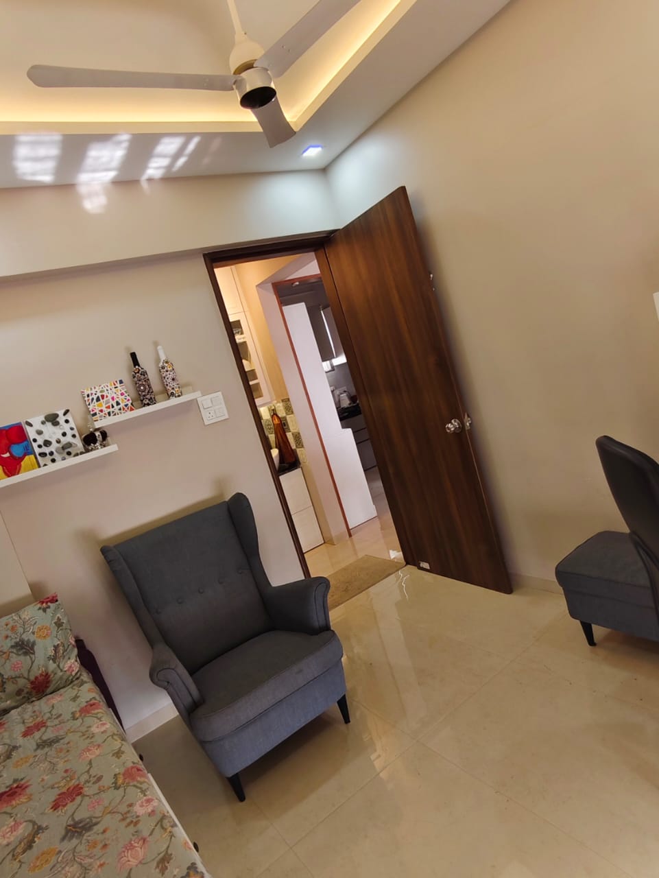 2.5 BHK + Extra Room Apartment For Sale in Garve Eastern River Residency