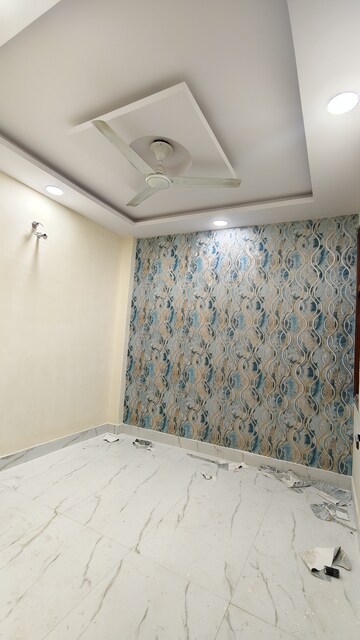 Bedroom in 3 BHK Builder Floor at Govindpuri – for Rent