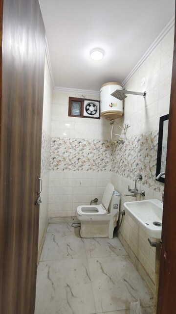 Bathroom in 3 BHK Builder Floor at Govindpuri – for Rent