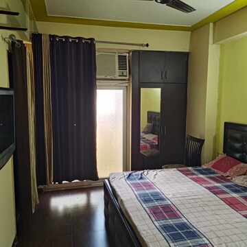 Bedroom in 3 BHK Apartment at Gulmohur Garden, Raj Nagar Extension – for Rent