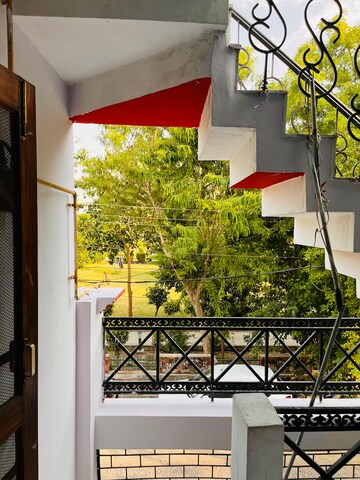 Balcony in 2 BHK Independent House at Gomti Nagar – for Rent
