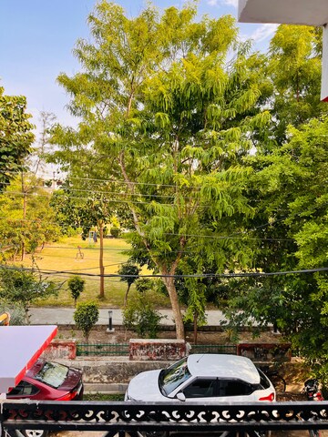2 BHK Independent House – Garden View at Gomti Nagar - for Rent
