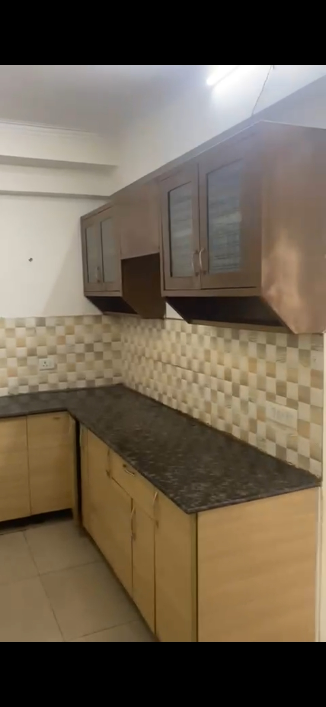 3 BHK 1400 Sq.Ft. Apartment in Gaur City 1st Avenue