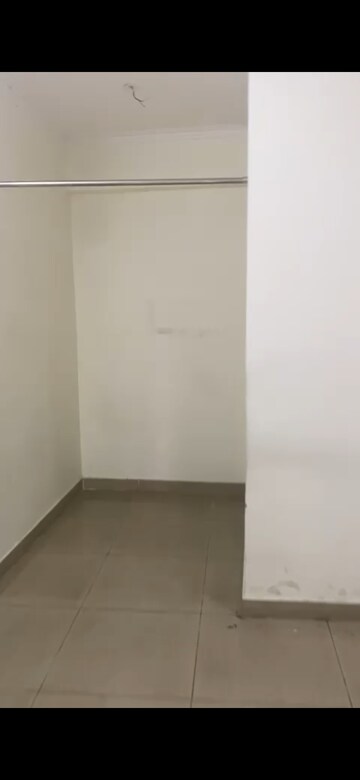 Furnished Amenities in 3 BHK Apartment at Gaur City 1st Avenue, Sector 4 Greater Noida – for Rent