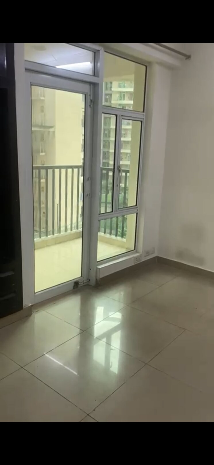 Room, gaur-city-1st-avenue 3 Bedroom 1400 Sq.Ft. Apartment In Sector 4 Greater Noida Greater Noida 9141296