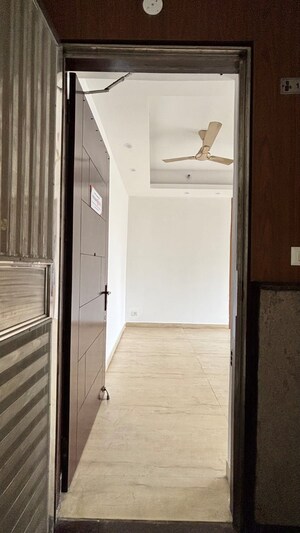 Building Lobby in 2.5 BHK Apartment at Fusion Homes, Tech Zone 4 Greater Noida – for Sale