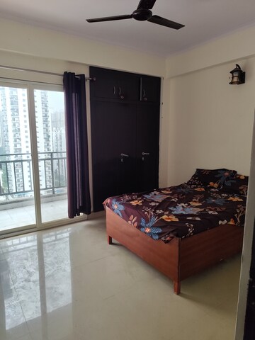 Bedroom in 2.5 BHK Apartment at Futec Gateway, Sector 75 – for Rent