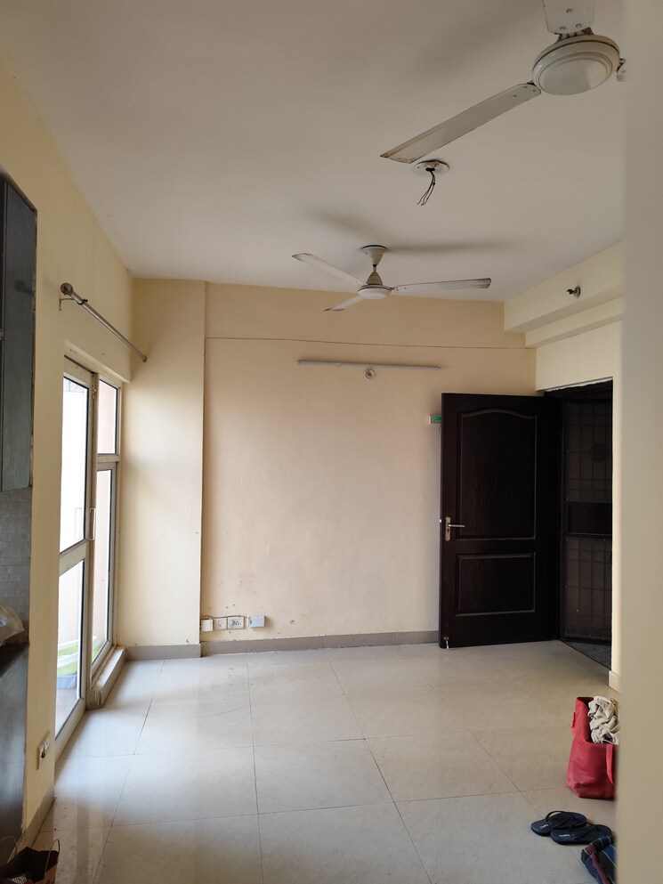 Bathroom, aims-golf-city 2 Bedroom 950 Sq.Ft. Apartment In Sector 75 Noida 9141343