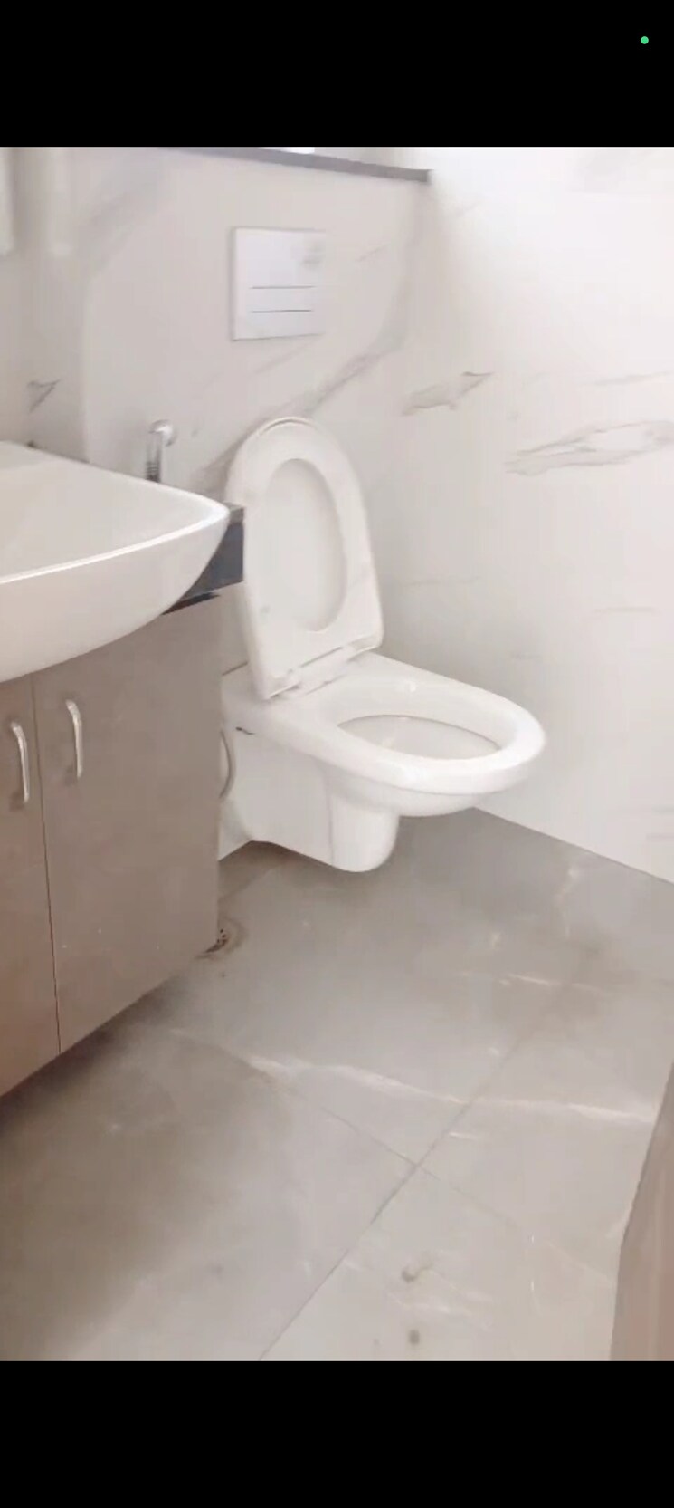 Bathroom, smart-world-gems 2.5 Bedroom 1103 Sq.Ft. Apartment In Sector 89 Gurgaon 9141362