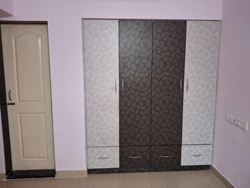 Room in 1 BHK Apartment at Sahyog Guru Kripa Apartment, Thane West – for Rent