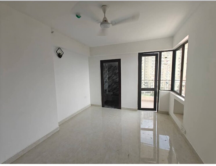 Room, rg-luxury-homes 3 Bedroom 1555 Sq.Ft. Apartment In Sector 16b Greater Noida Greater Noida 9141382