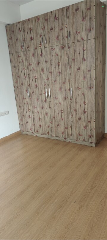Room in 2 BHK Apartment at Emaar The Palm Drive-Palm Studios, Sector 66 – for Rent
