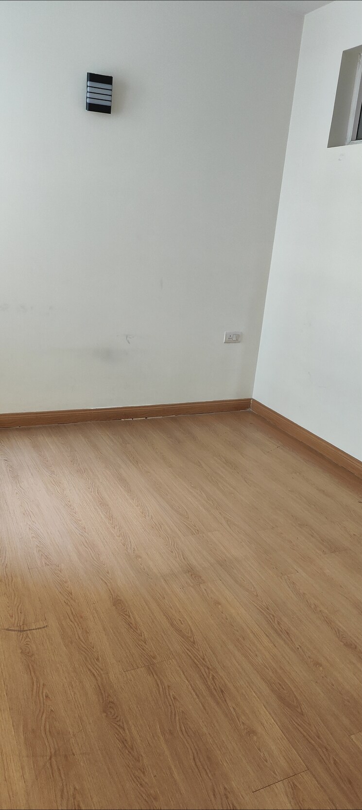 Room, emaar-the-palm-drive-palm-studios 2 Bedroom 1200 Sq.Ft. Apartment In Sector 66 Gurgaon 9141401