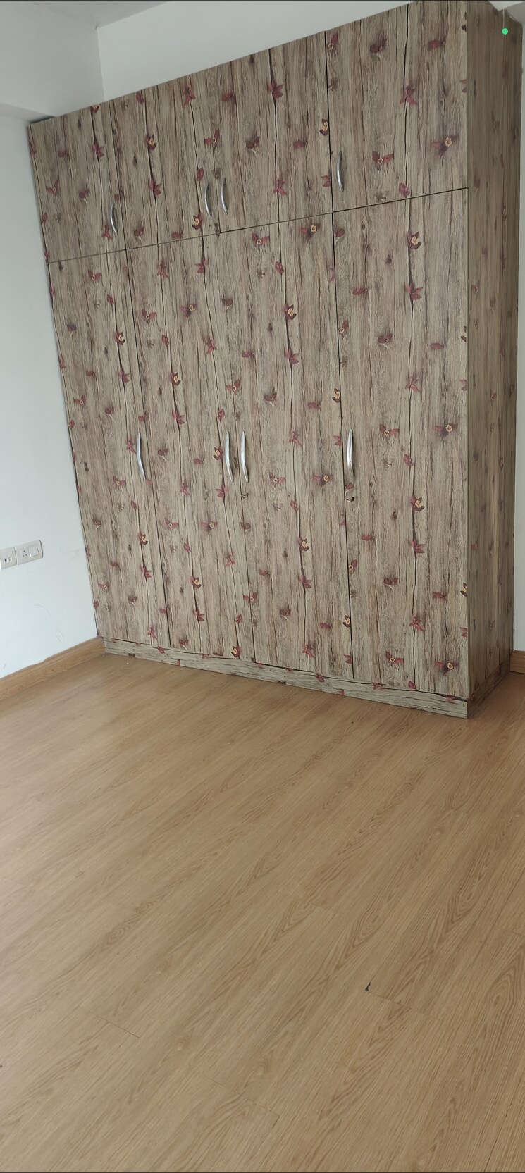 Room, emaar-the-palm-drive-palm-studios 2 Bedroom 1200 Sq.Ft. Apartment In Sector 66 Gurgaon 9141401