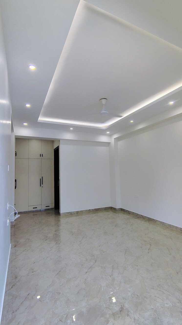 Room, super-mart-1 3 Bedroom 2844 Sq.Ft. Builder Floor In Sector 27 Gurgaon 9141483