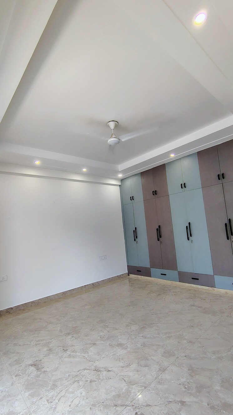 Room, super-mart-1 3 Bedroom 2844 Sq.Ft. Builder Floor In Sector 27 Gurgaon 9141483