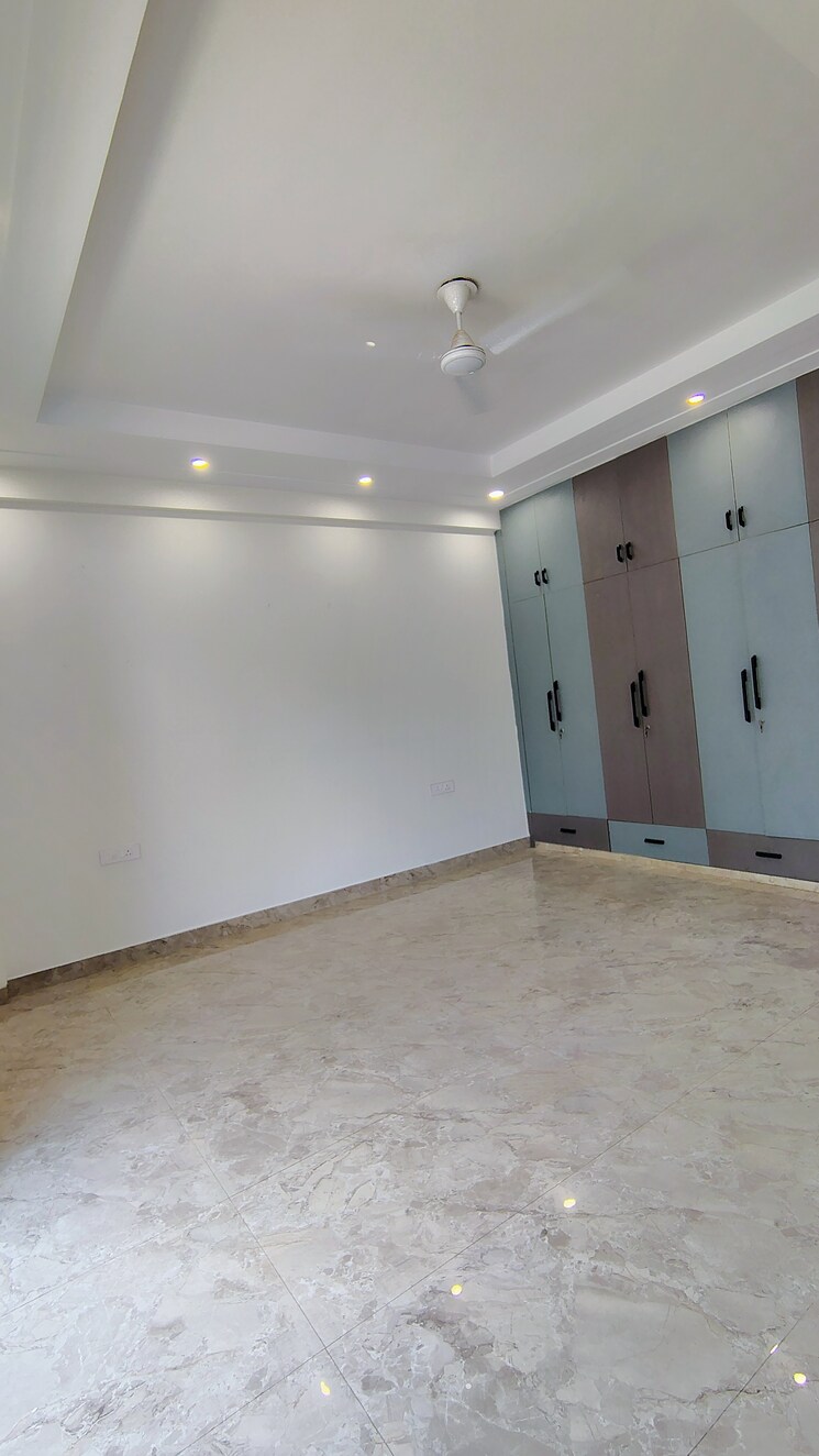 Room, super-mart-1 3 Bedroom 2844 Sq.Ft. Builder Floor In Sector 27 Gurgaon 9141483