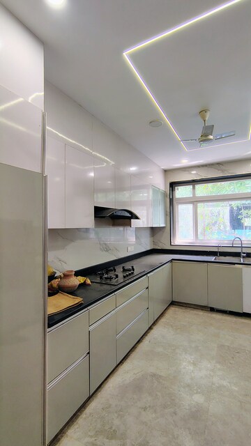 Kitchen in 3 BHK Builder Floor at Super Mart 1, Sector 27 – for Rent