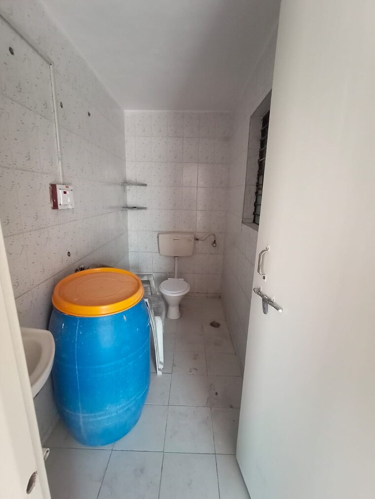 Bathroom, kudale-patil-township 1 Bedroom 600 Sq.Ft. Apartment In Vadgaon Budruk Pune 9141477