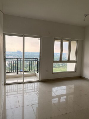 Room in 2 BHK Apartment at Merlin Elita Garden Vista Phase 2, New Town – for Sale