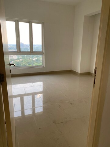Room in 2 BHK Apartment at Merlin Elita Garden Vista Phase 2, New Town – for Sale