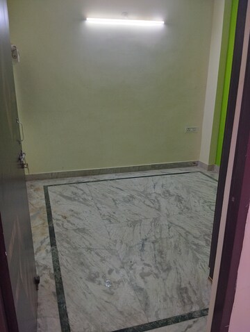 Room in 2 BHK Builder Floor at Vipin Garden – for Rent