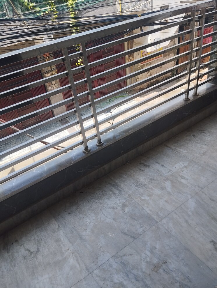 Balcony, vipin garden 2 Bedroom 60 Acre Builder Floor In Vipin Garden Delhi 9141544