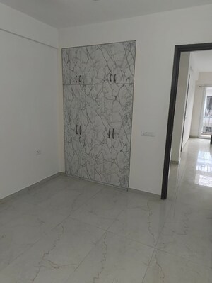 Room in 2.5 BHK Builder Floor at Smart World Gems, Sector 89 – for Sale