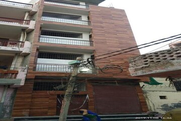  Shop For Rent in A Block Shalimar Garden