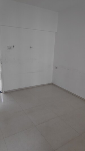 Room in 1 BHK Apartment at Shreyas Palladium Exotica Phase III, Dhanori – for Rent