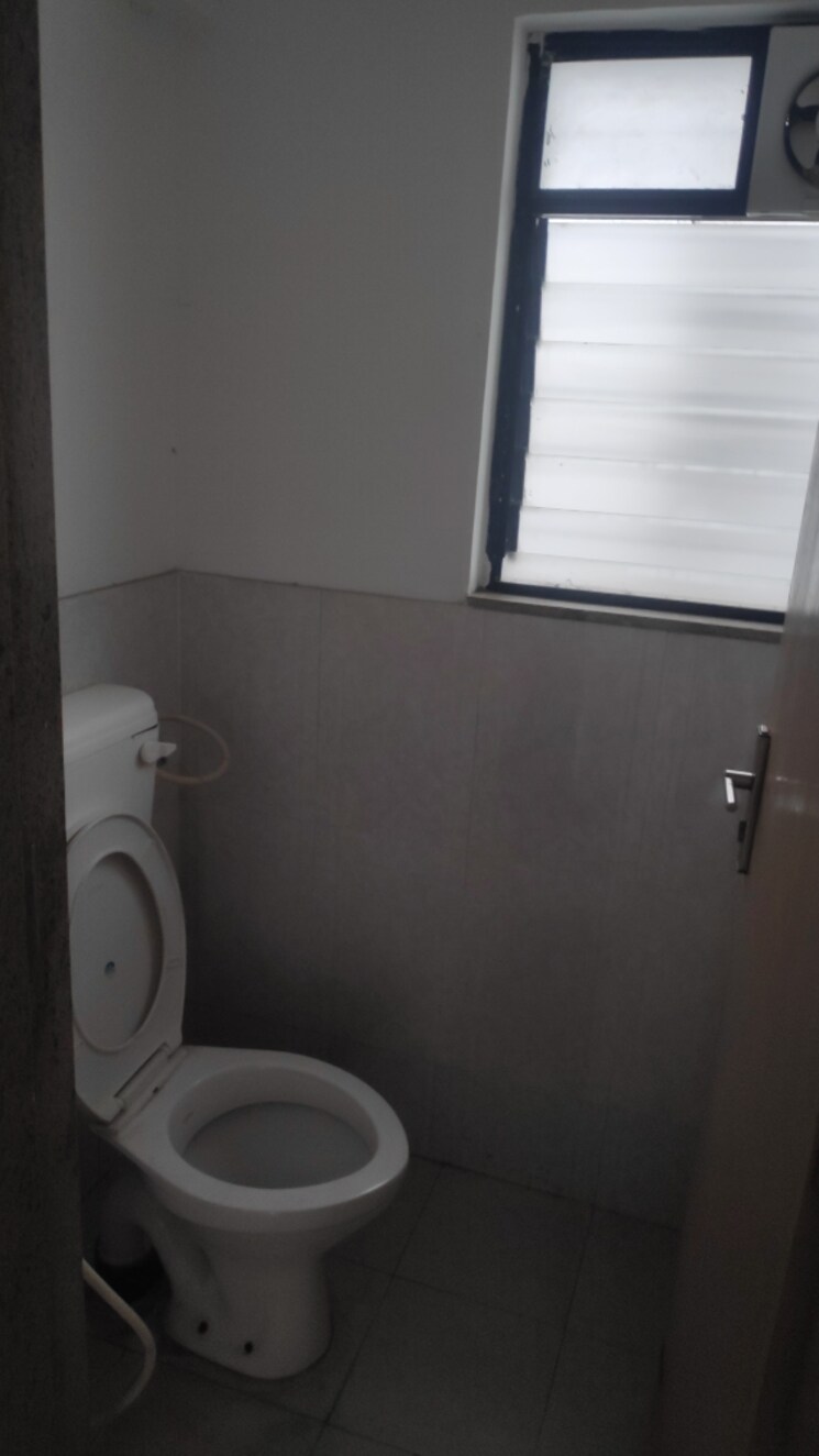 Bathroom, shreyas-palladium-exotica-phase-iii 1 Bedroom 550 Sq.Ft. Apartment In Dhanori Pune 9141680