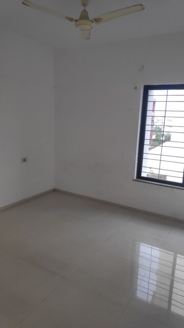 Room in 1 BHK Apartment at Shreyas Palladium Exotica Phase III, Dhanori – for Rent