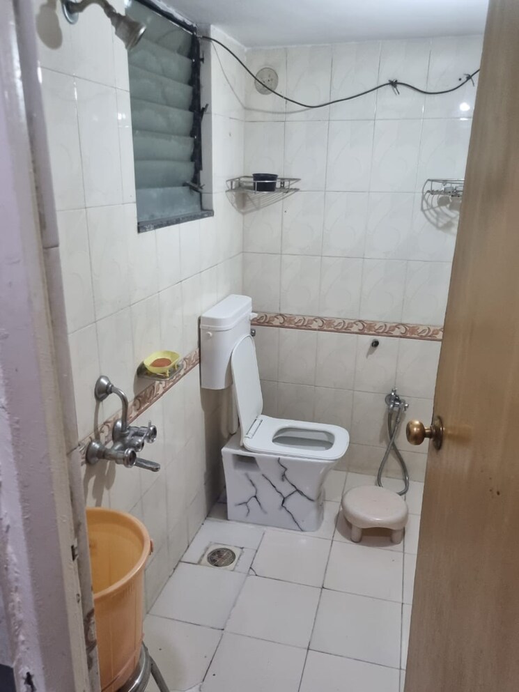 Bathroom, taware colony 2 Bedroom 1025 Sq.Ft. Apartment In Taware Colony Pune 9141707