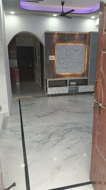 Room in 2 BHK Apartment at Banjara Hills – for Rent