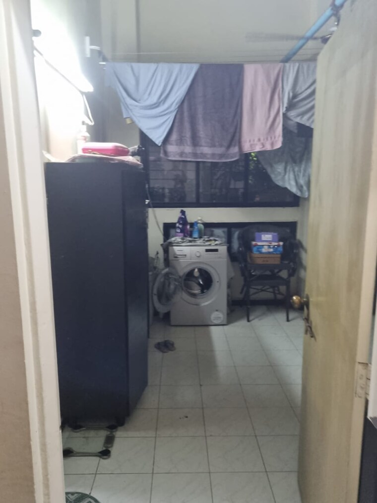 Bathroom, taware colony 2 Bedroom 1025 Sq.Ft. Apartment In Taware Colony Pune 9141707