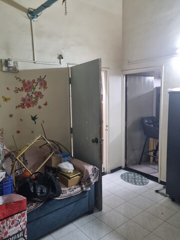 Team Area in 2 BHK Apartment at Taware Colony – for Sale
