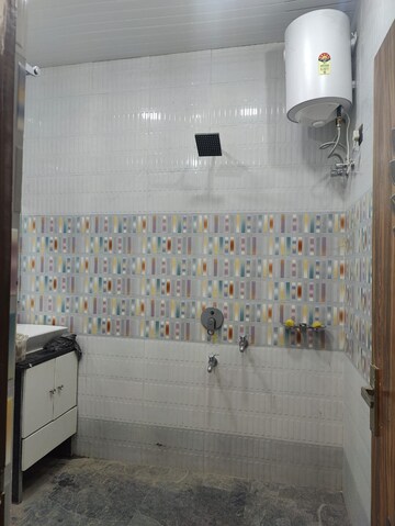 Bathroom in 2 BHK Independent House at Arjunganj – for Rent