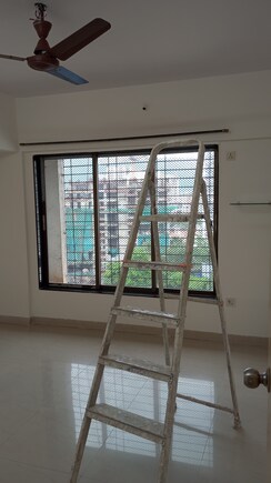 2 BHK Apartment For Sale in Nirlac Solitaire Tower