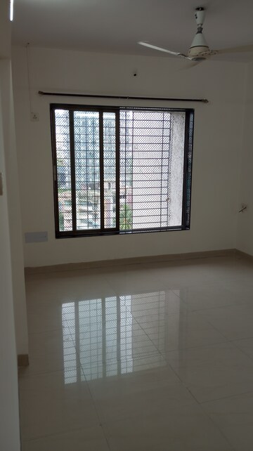 Room in 2 BHK Apartment at Nirlac Solitaire Tower, Manpada – for Sale