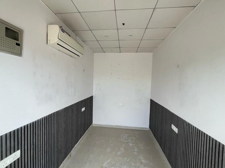 Kitchen, puri-81-business-hub Commercial Office Space 300 Sq.Ft. In Sector 81 Faridabad 9141878