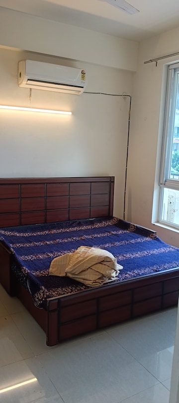 3 BHK Apartment For Rent in Emaar Emerald Estate, Sector 65