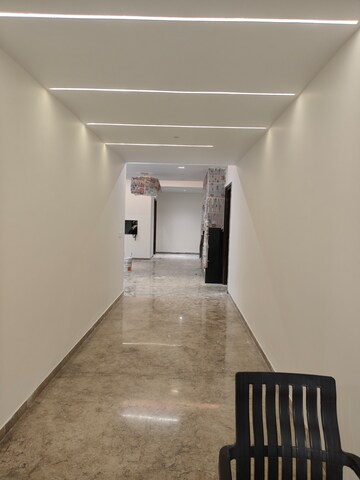 Room in 5 BHK Apartment at Jubilee Hills – for Rent
