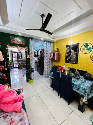 Parking in 2 BHK Builder Floor at Gms Road – for Sale