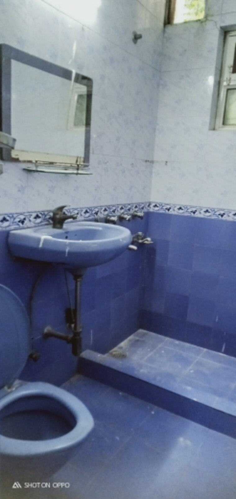 Attached Bathroom, dda-rosewood-apartments 3 Bedroom 1600 Sq.Ft. Apartment In Vasant Kunj Delhi 9141974