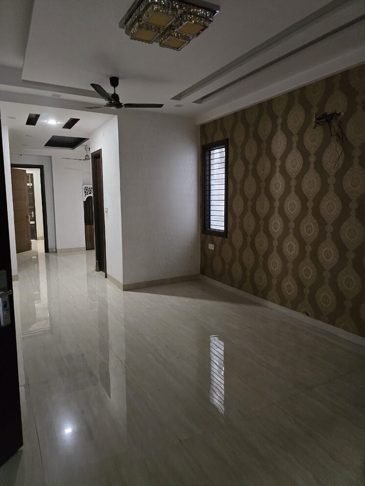 Bedroom, niti khand i 3 Bedroom 1800 Sq.Ft. Apartment In Niti Khand I Ghaziabad 9142059
